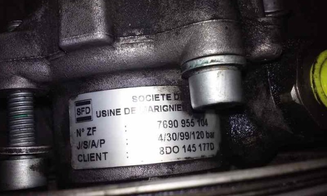 8D0145177D VAG Bomba de dirección  en stock Gandía