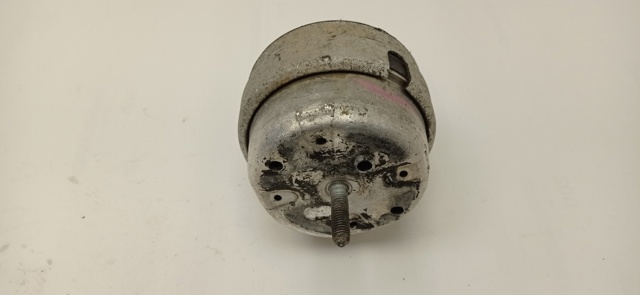 8D0199379J Soporte izquierdo del motor  comprar en Reus