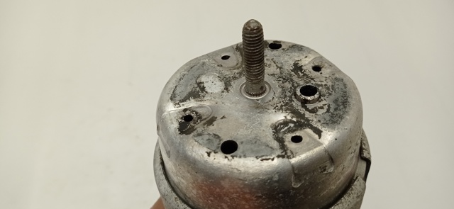 8D0199379J VAG Soporte izquierdo del motor comprar Alcalá
