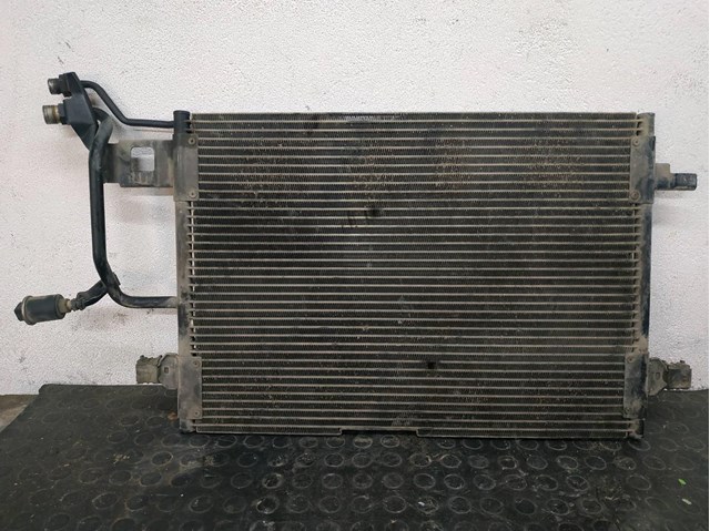 Condensador / radiador  aire acondicionado para audi a4 avant 1.9 tdi afn 8D0260401A
