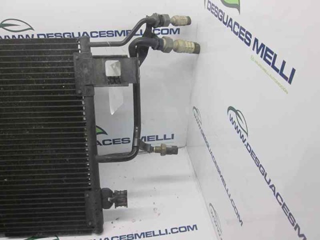 Condensador / radiador  aire acondicionado para volkswagen passat 1.8 adr 8D0260401D