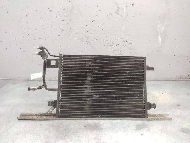 8D0260401E Condensador de aire acondicionado  comprar en Zaragoza