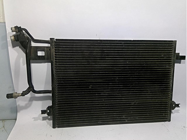 Condensador / radiador  aire acondicionado para volkswagen passat (3b2) (1996-2001) 1.9 tdi afn 8D0260401E