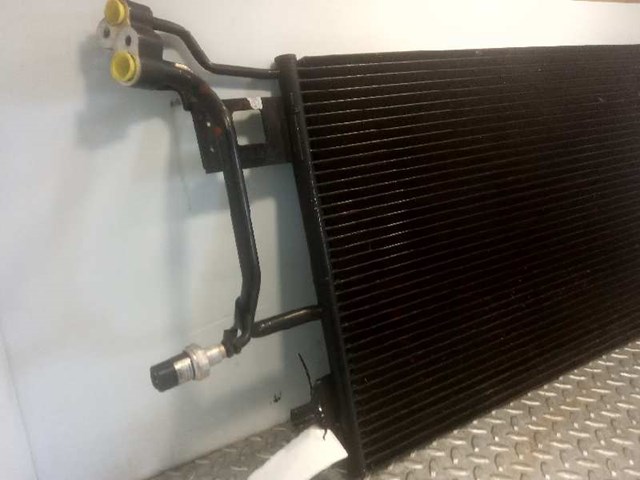 Condensador / radiador  aire acondicionado para volkswagen passat 1.9 tdi ajm 8D0260401G