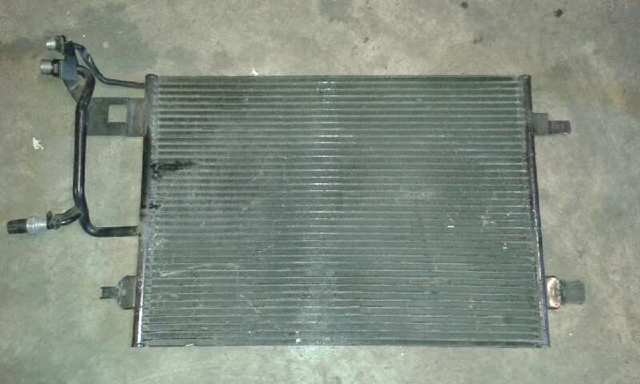 Condensador / radiador  aire acondicionado para volkswagen passat variant (3a5,3a5) (1991-1997) 1.6 1fez 8D0260401H