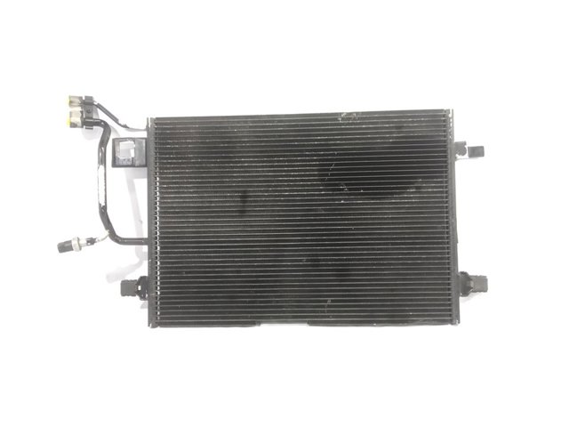 VAG 8D0260403H Condensador aire acondicionado  en stock Salamanca