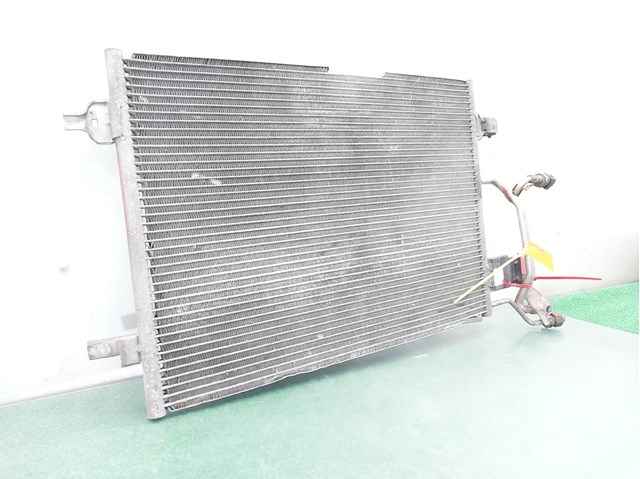Condensador / radiador  aire acondicionado para audi a4 avant 1.9 tdi afn 8D0260403H