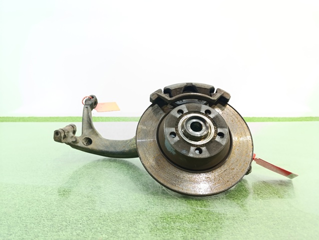 8D0407257 Mangueta delantera izquierda comprar Almería