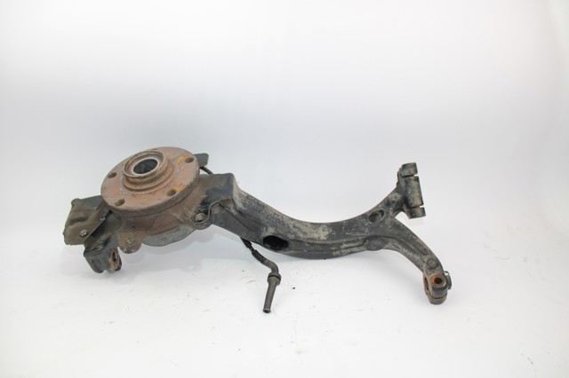 VAG 8D0407257AE Mangueta delantera izquierda  en stock Terrassa