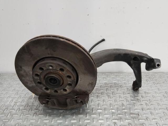 8D0407257AL VAG Mangueta delantera izquierda comprar Alcalá