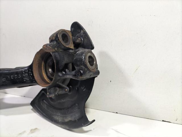 VAG 8D0407258 Mangueta delantera derecha comprar Pamplona