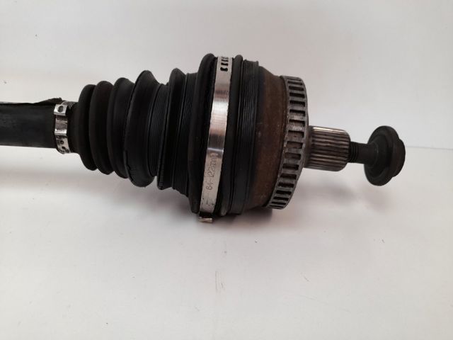 VAG 8D0407271AQ Semieje delantero izquierdo  disponible Valladolid