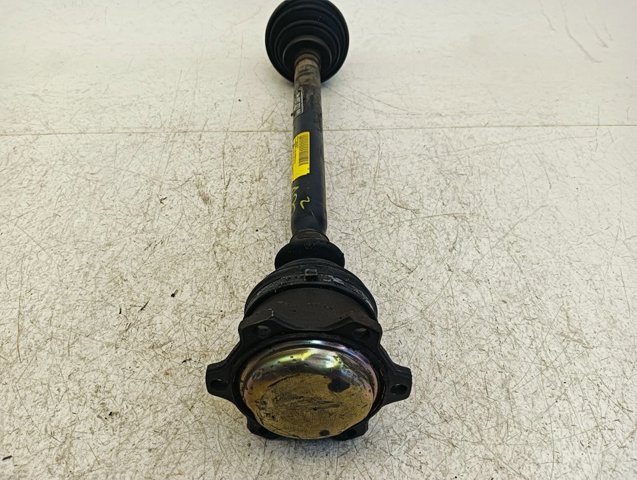 8D0407271BB Semieje delantero izquierdo  disponible Utrera