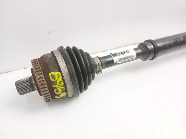 8D0407272AQ VAG Semieje delantero derecho  en stock Gandía