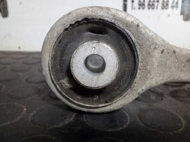 VAG 8D0407507E Brazo superior izquierdo de la suspensión delantera  en stock Salamanca