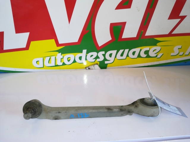 VAG 8D0407507E Brazo superior izquierdo de la suspensión delantera  disponible España