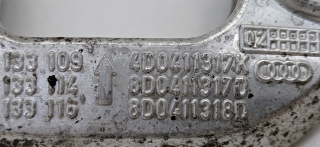 8D0411317D VAG Bieleta estabilizadora delantera izquierda  en stock Córdoba