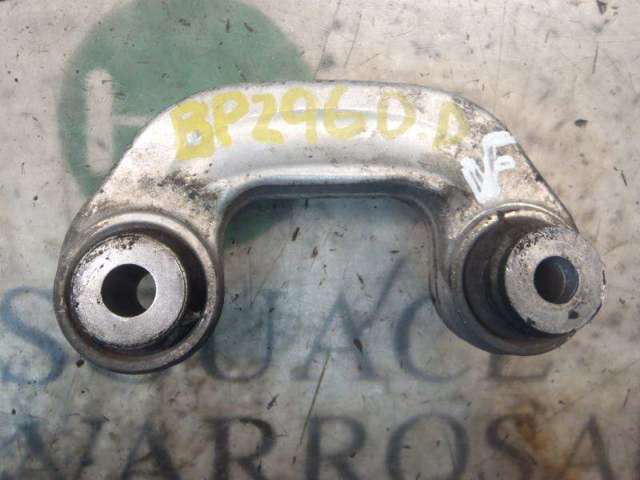 VAG 8D0411318D Bieleta estabilizadora delantera derecha  en stock Terrassa