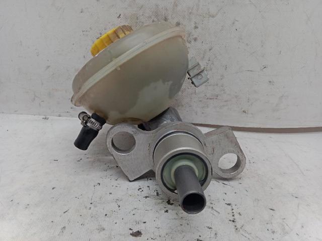 VAG 8D0611301 Depósito de líquido de frenos  en stock Salamanca