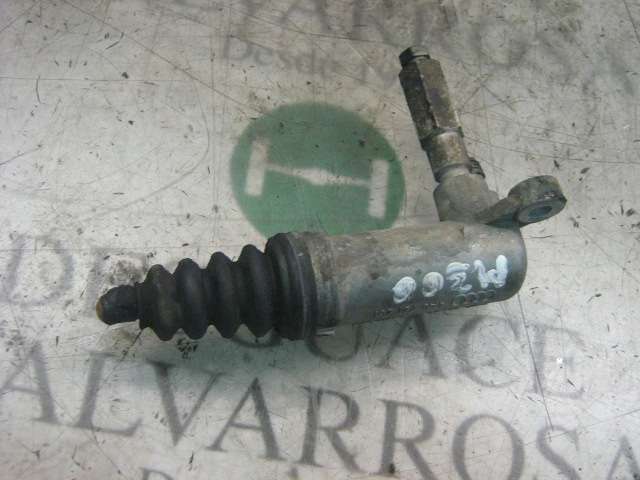 Bombin de embrague 8D0721257 VAG