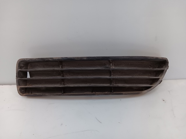 8D0807345B VAG Rejilla izquierda del parachoques delantero  disponible Vigo