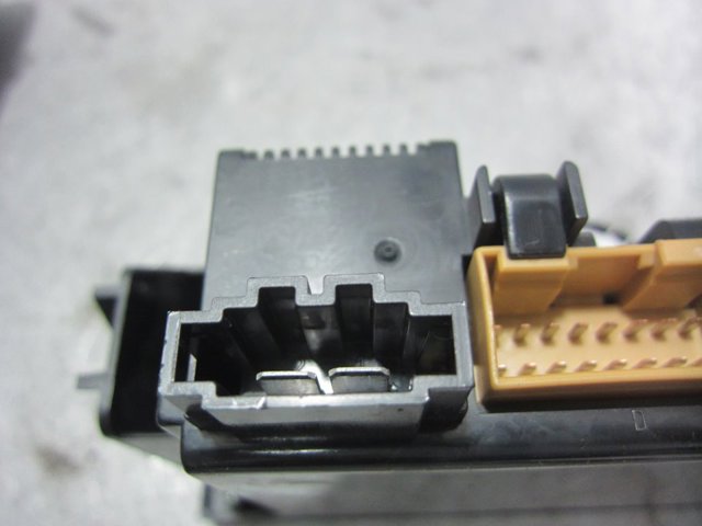 8D0820043M Módulo de modos de calefacción/aire acondicionado  comprar en Reus