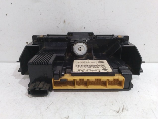VAG 8D0820043M Unidad de control aire acondicionado  en stock Terrassa