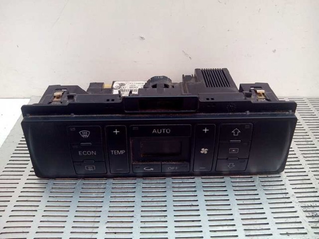 8D0820043M Unidad de control aire acondicionado  en stock Granada