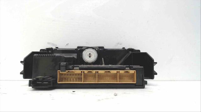 8D0820043M Unidad de control aire acondicionado  en stock Castellón