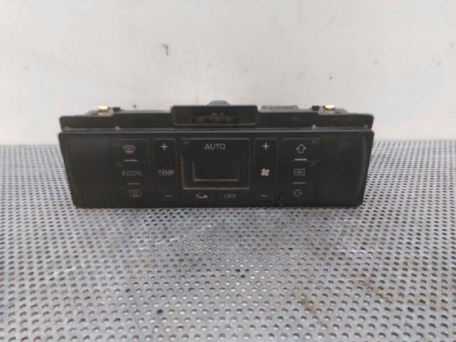 VAG 8D0820043M Unidad de control aire acondicionado  en stock Salamanca