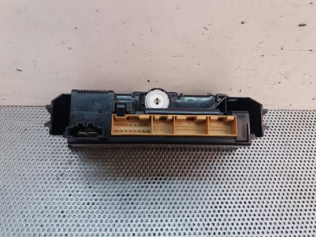 8D0820043M VAG Módulo de modos de calefacción/aire acondicionado  disponible Ourense