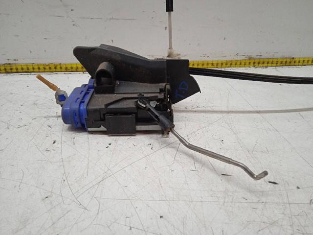 8D0839015A Cerradura de puerta trasera izquierda comprar Sevilla