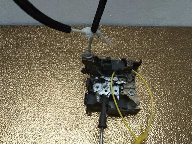 8D0839015A VAG Cerradura de puerta trasera izquierda comprar Alcalá