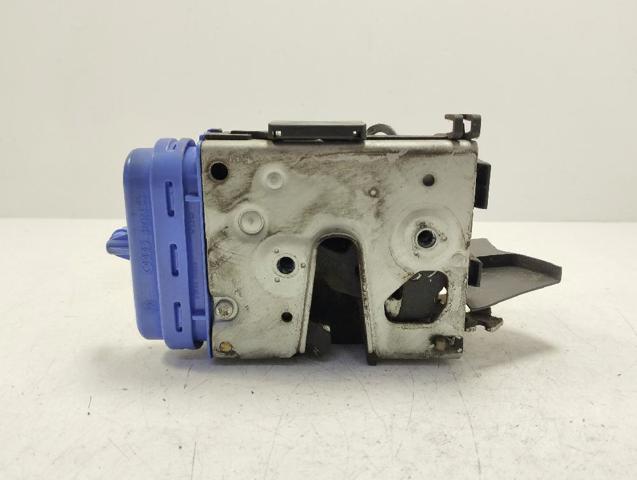 8D0839016A Cerradura de la puerta trasera derecha  comprar en Reus