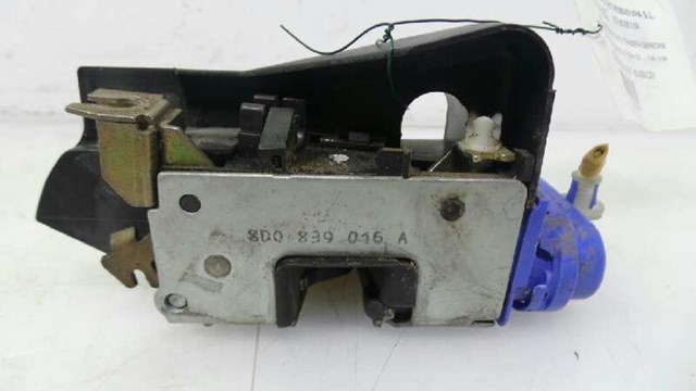 8D0839016A Cerradura de la puerta trasera derecha  disponible Málaga
