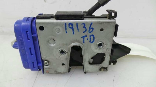 8D0839016A Cerradura de la puerta trasera derecha  en stock Sabadell