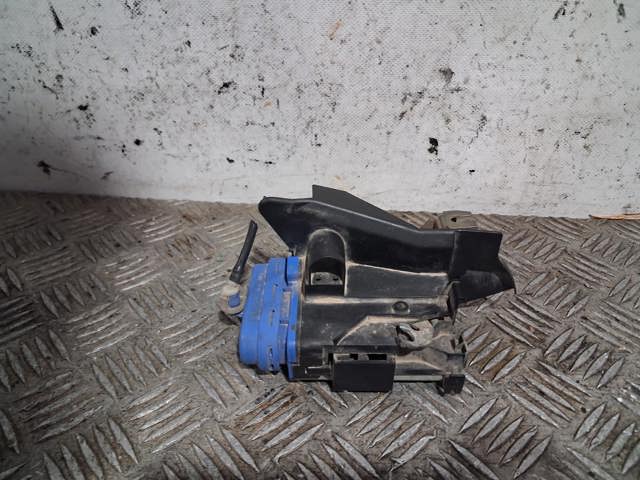 8D0839016A Cerradura de la puerta trasera derecha  comprar en Zaragoza