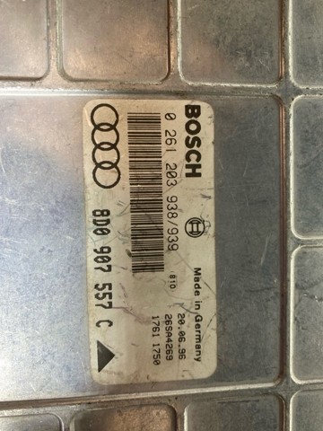 8D0907557C Unidad de control del motor (ECU)  disponible Utrera
