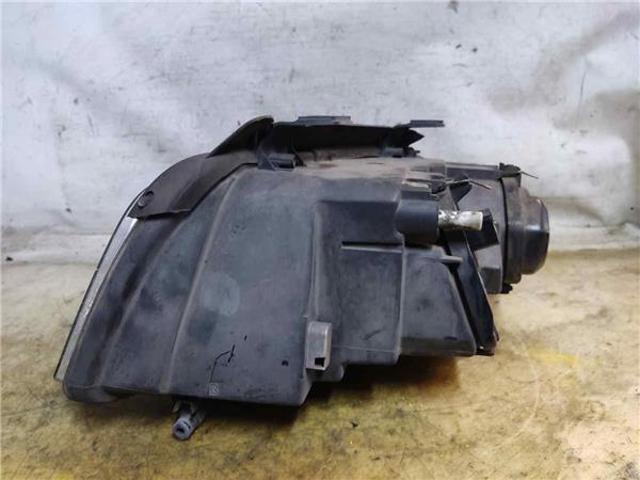 8D0941004AK Faro derecho  en stock Sabadell