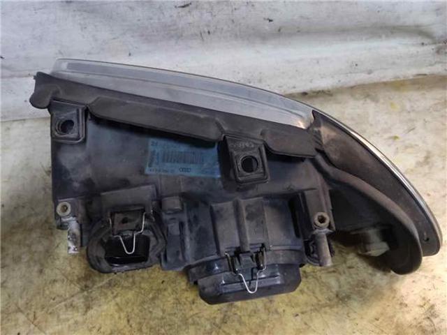 8D0941004AK Faro derecho  disponible Utrera