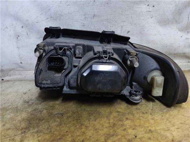 8D0941004AK Faro derecho  en stock Sabadell
