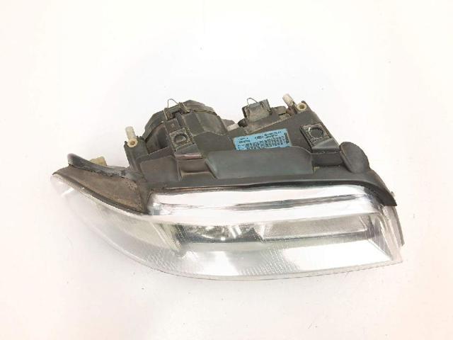8D0941004AK Faro derecho  en stock Granada