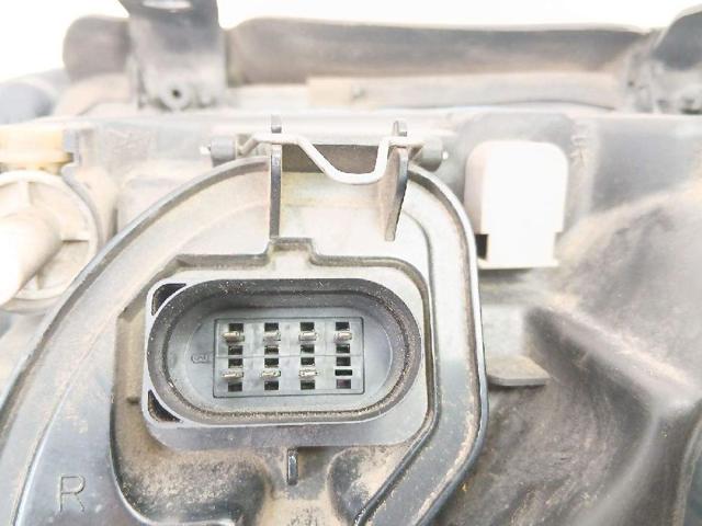 8D0941004AK Faro derecho  en stock Castellón