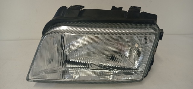 8D0941029 VAG Faro izquierdo  en stock Córdoba
