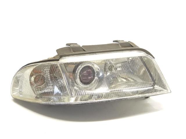 8D0941030AK Faro derecho  en stock Sabadell