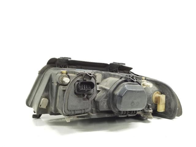 8D0941030AK Faro derecho  en stock Granada