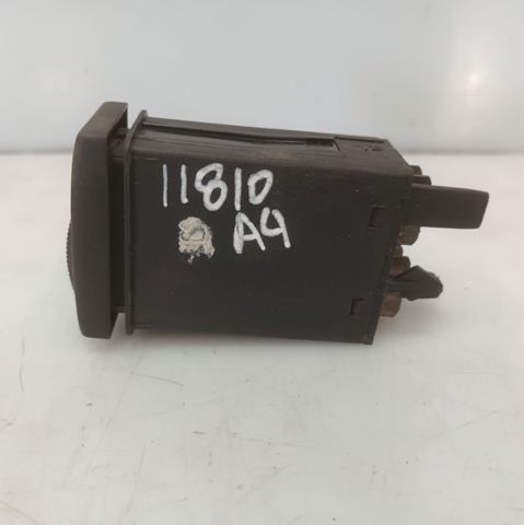 8D0941509 Boton de luz de emergencía comprar Sevilla