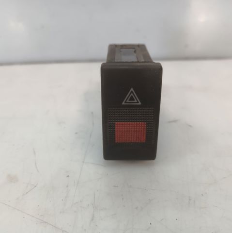 VAG 8D0941509 Boton de luz de emergencía  en stock Terrassa
