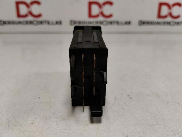 8D0941509C Boton warning comprar Sevilla