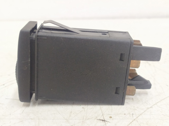 VAG 8D0941509C Botón de emergencia  disponible Lugo